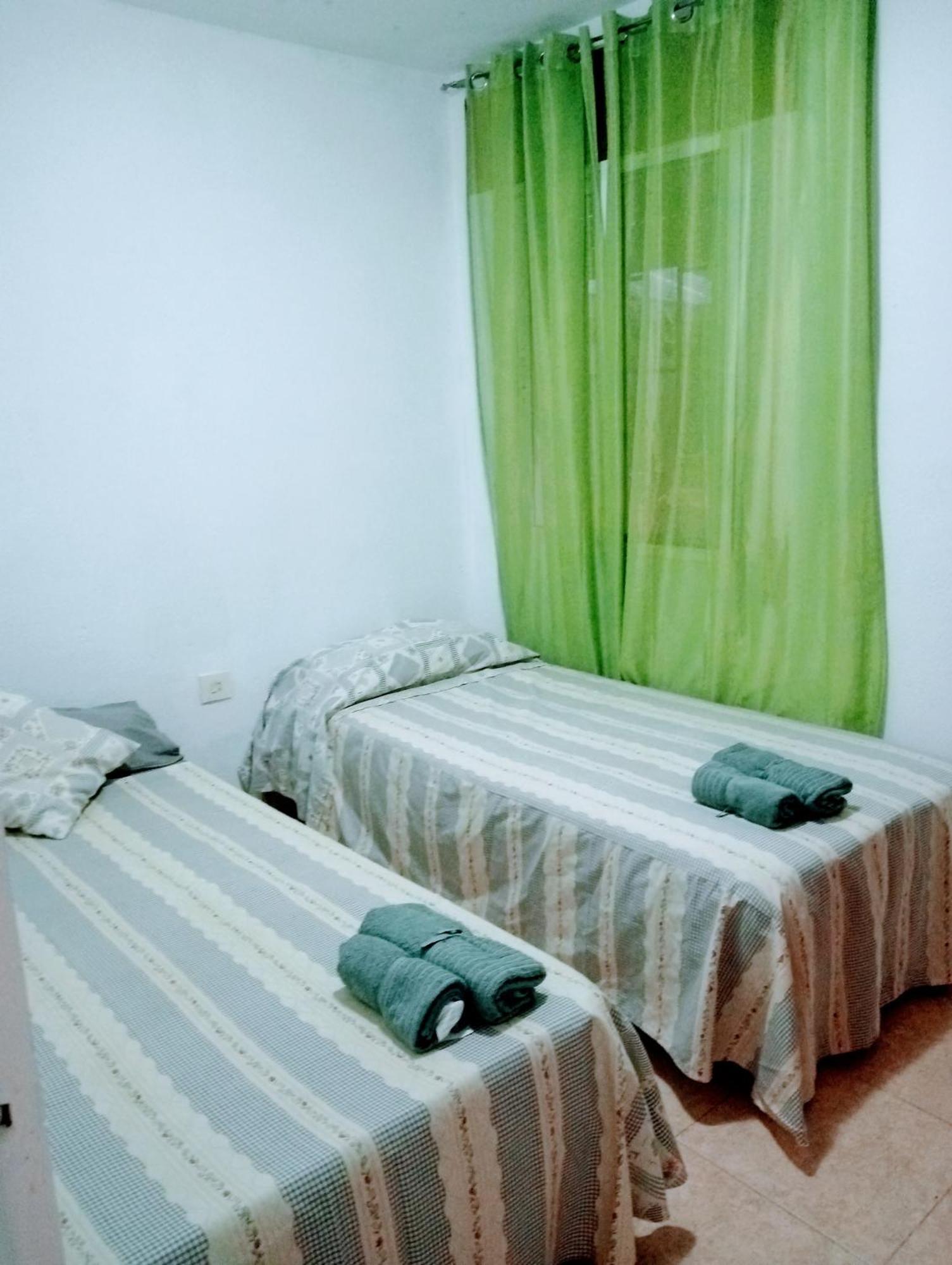 Playa Beach Malaga 3Habts Dobles, Cocina Familiar, Apartamento Completo La Cala Del Moral Ngoại thất bức ảnh