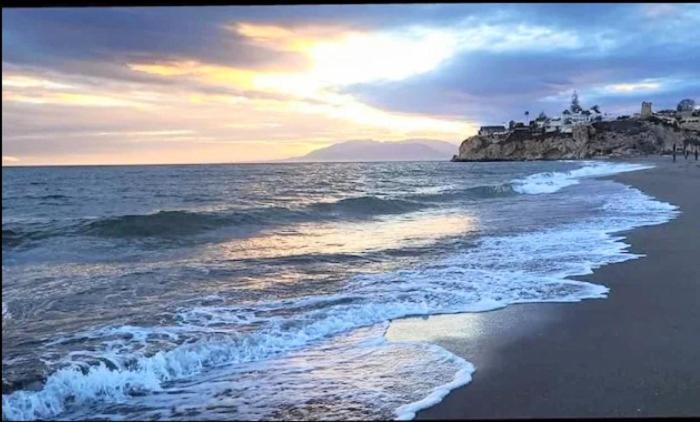 Playa Beach Malaga 3Habts Dobles, Cocina Familiar, Apartamento Completo La Cala Del Moral Ngoại thất bức ảnh